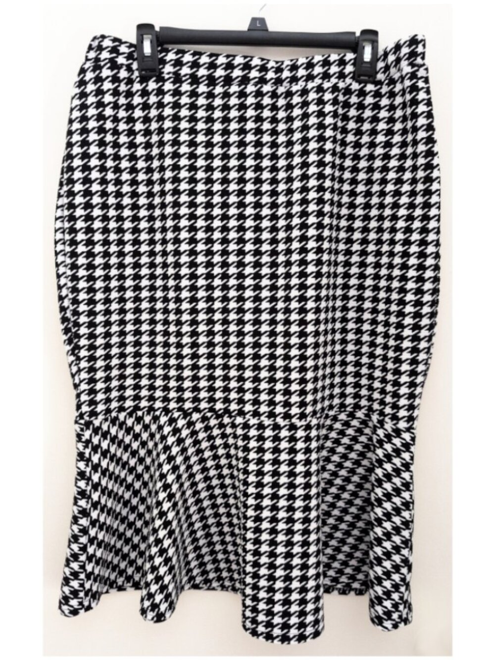 SHEIN Houndstooth Pencil Skirt Ruffle Trim Size 2XL Office Black White Plus Size